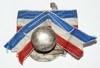 Socit des Cuisiniers de Paris - Insigne de boutonnire sur ruban tricolore. (1)