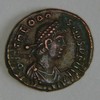 Theodosius I - AE4 - Victoire traînant un captif - (388-392)